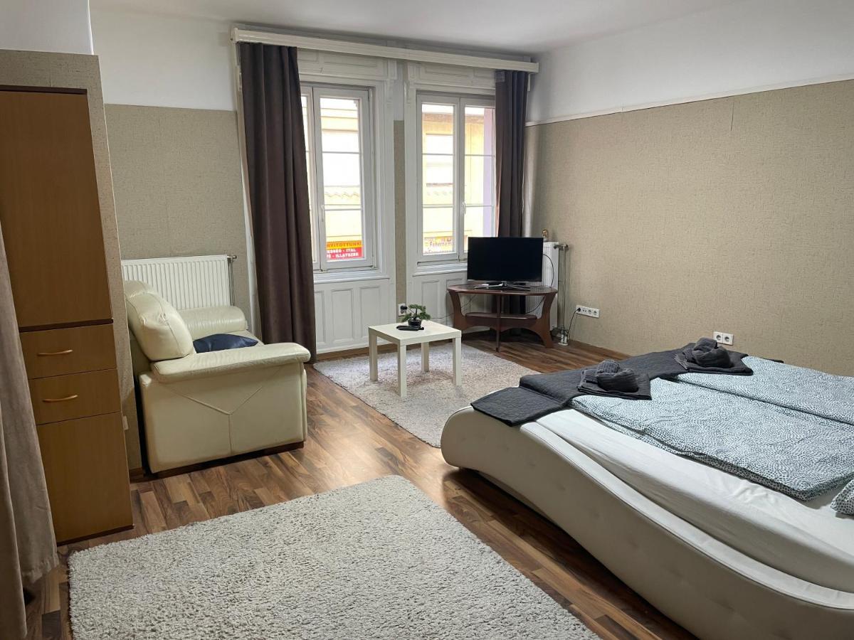 Lovely Apartment On Raday Corso Budapest Eksteriør billede